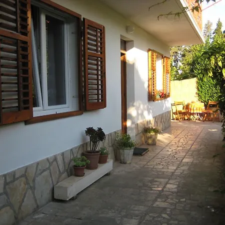 Bosiljak Apartment *